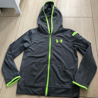 アンダーアーマー(UNDER ARMOUR)のお値下げアンダーアーマー　グレー×蛍光黄色パーカーYSM130(Tシャツ/カットソー)