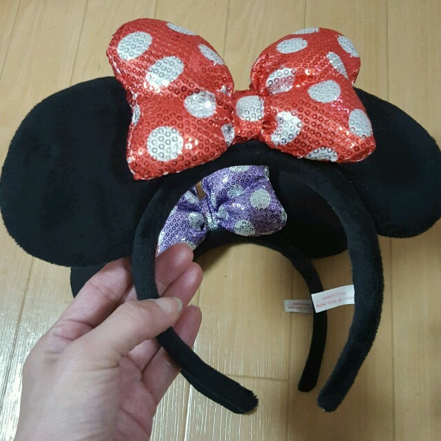 Disney(ディズニー)のキラキラ ミニー カチューシャ ×２ エンタメ/ホビーのエンタメ その他(その他)の商品写真