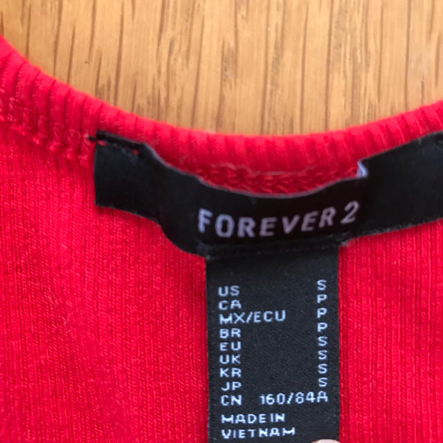 FOREVER 21(フォーエバートゥエンティーワン)のフォーエバー21 ロゴニットタンクトップ赤 レディースのトップス(タンクトップ)の商品写真