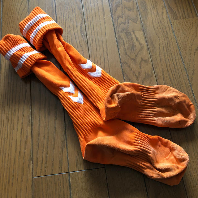 hummel(ヒュンメル)のエレン様専用　サッカーソックス スポーツ/アウトドアのサッカー/フットサル(その他)の商品写真