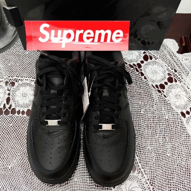 新品❰Supreme❱ナイキAIR　force1ステッカー付9.5