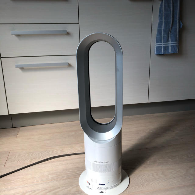 dyson  HOT+cool セラミックファンヒーター AM05