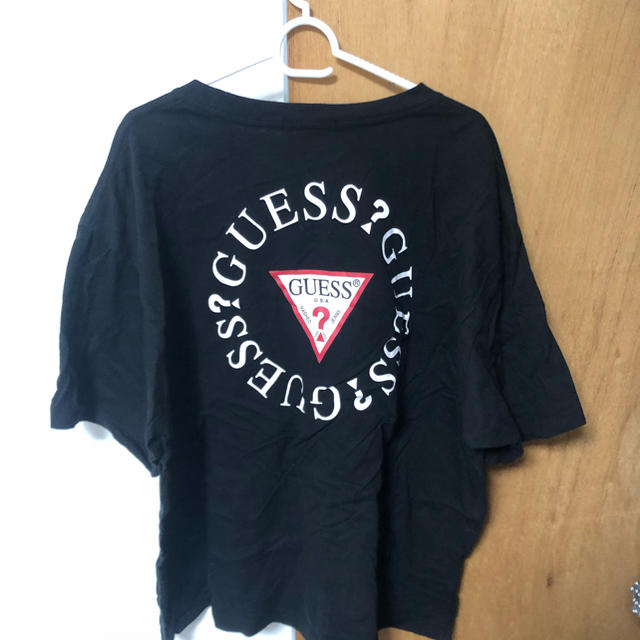 GUESS(ゲス)の値下げ　GUESS Tシャツ　オーバーサイズ メンズのトップス(Tシャツ/カットソー(半袖/袖なし))の商品写真