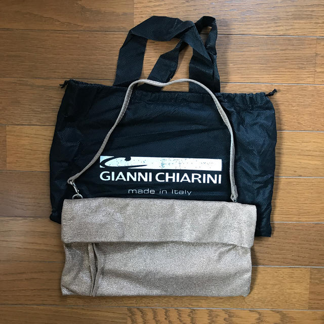 BEAMS(ビームス)のGIANNI CHIARINI 2wayクラッチバッグ ハンドバッグ　ラメ  レディースのバッグ(クラッチバッグ)の商品写真