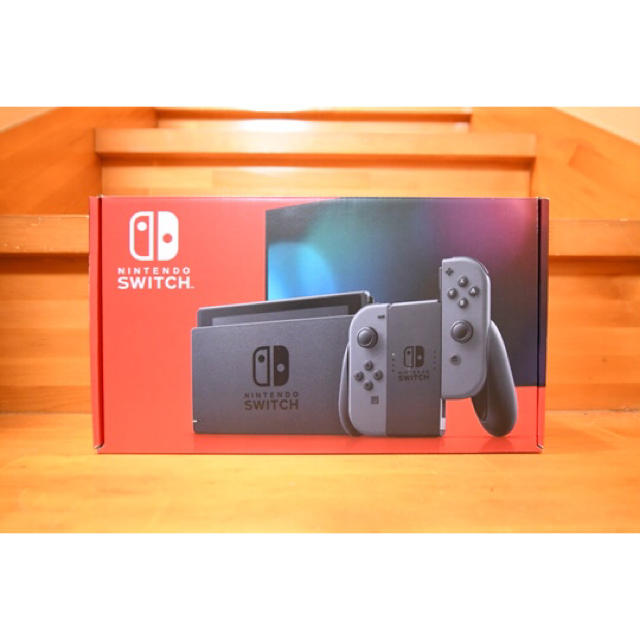 ニンテンドースイッチ　グレー