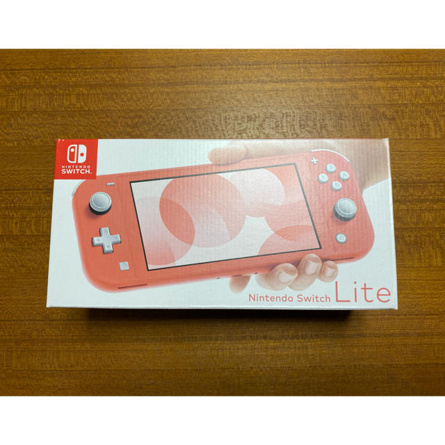 Nintendo Switch Lite コーラル