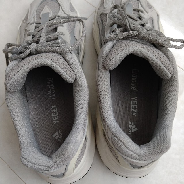 adidas - yeezy boost 700 v2 STATICの通販 by KHSY|アディダス adidas - yeezy boost 700 v2 STATICの通販 by KHSY|アディダス