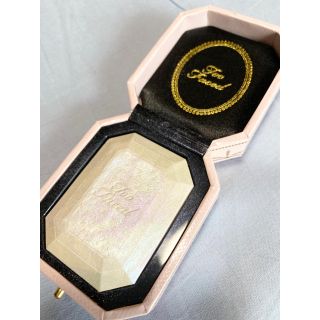 トゥフェイス(Too Faced)のTooFaced ダイヤモンドライトマルチユースハイライターダイヤモンドファイア(フェイスパウダー)