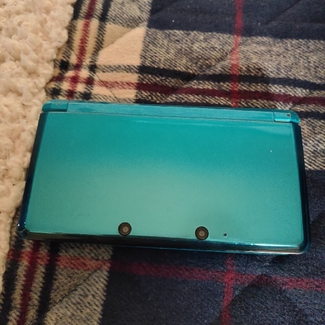 ニンテンドー3DS(ニンテンドー3DS)の【値下げ】3DS エメラルドグリーン エンタメ/ホビーのゲームソフト/ゲーム機本体(携帯用ゲーム機本体)の商品写真