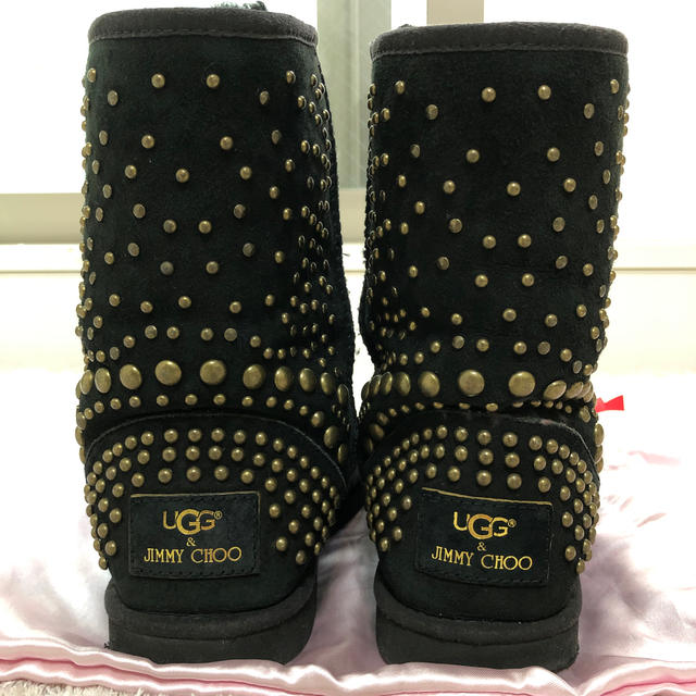 UGG(アグ)の裕子りん様⭐︎UGG × JIMMY CHOO ムートンブーツ レディースの靴/シューズ(ブーツ)の商品写真