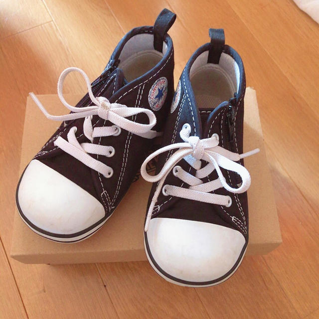 CONVERSE(コンバース)のコンバース ハイカット 黒 キッズ/ベビー/マタニティのキッズ靴/シューズ(15cm~)(スニーカー)の商品写真