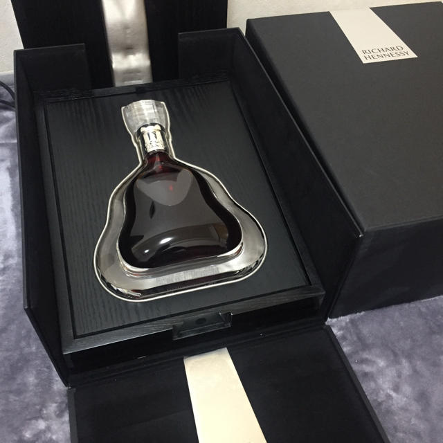 Hennessy Richard ヘネシー リシャール 新品