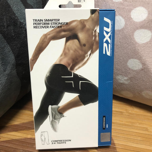 2XU(ツータイムズユー)の2xuコンプレッションタイツランニングタイツ スポーツ/アウトドアのランニング(ウェア)の商品写真