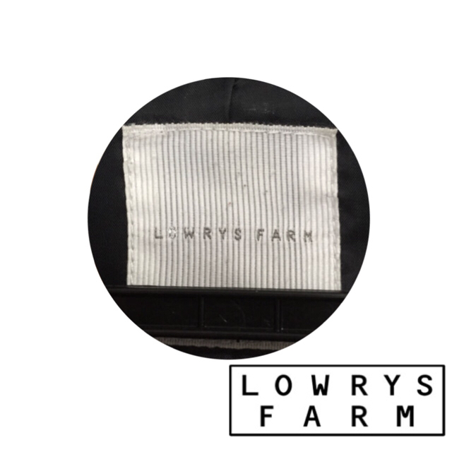 LOWRYS FARM(ローリーズファーム)のローリーズファーム 紺 チェスターコート レディースのジャケット/アウター(チェスターコート)の商品写真