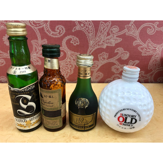 Hennessy ヘネシー X.O &おまけ付き(ミニボトル) 乏しく Hennessy ヘネシー X.O &おまけ付き(ミニボトル) 乏しく
