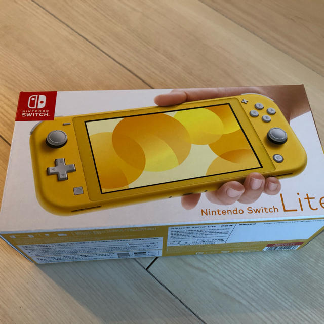 Nintendo Switch Lite イエロー