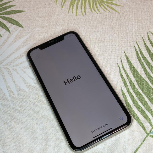 良品 iPhone11 SIMフリー 128GB ホワイト