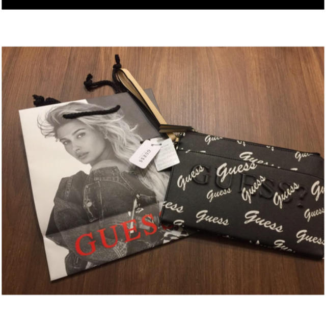 GUESS(ゲス)の新品GUESS エンボスロゴ  総柄 ゲス クラッチバッグ メンズのバッグ(セカンドバッグ/クラッチバッグ)の商品写真