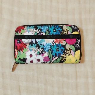 レスポートサック(LeSportsac)のLeSportsac　花柄長財布(財布)