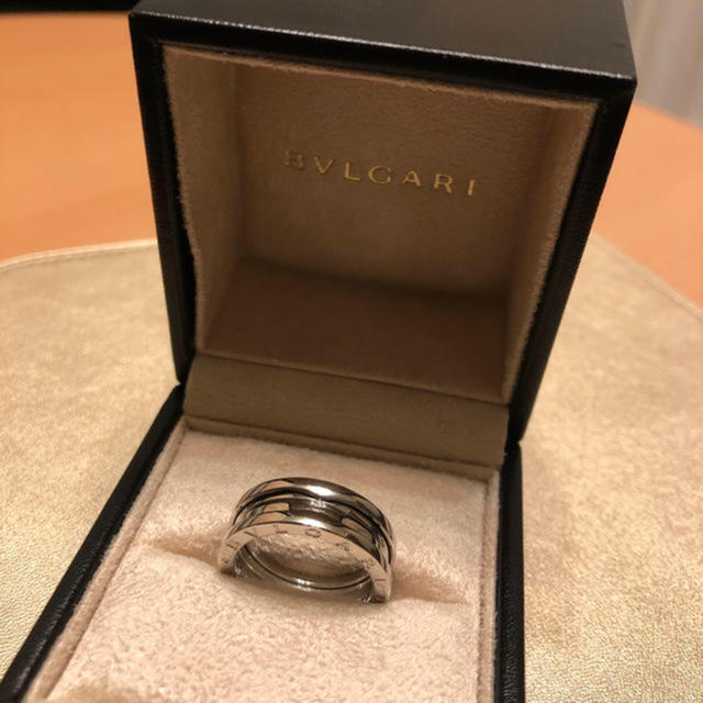 BVLGARI(ブルガリ)のBVLGARI B-zero1 ホワイトゴールドK18 ♯55 正規品 レディースのアクセサリー(リング(指輪))の商品写真