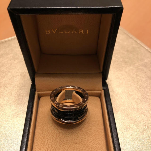 BVLGARI(ブルガリ)のBVLGARI B.ZERO1 ブラックセラミック18K ローズゴールド 正規品 レディースのアクセサリー(リング(指輪))の商品写真