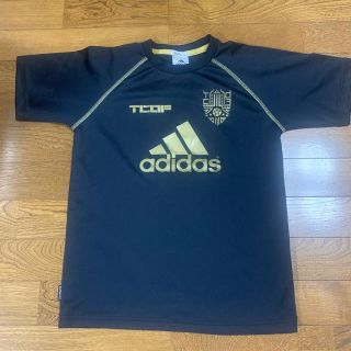 アディダス(adidas)のadidas Tシャツ(Tシャツ/カットソー)