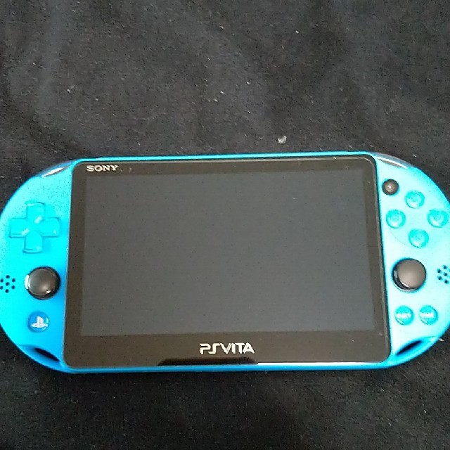【送料無料】PS Vita 箱付属品完備 ケースとメモリはサービス 1