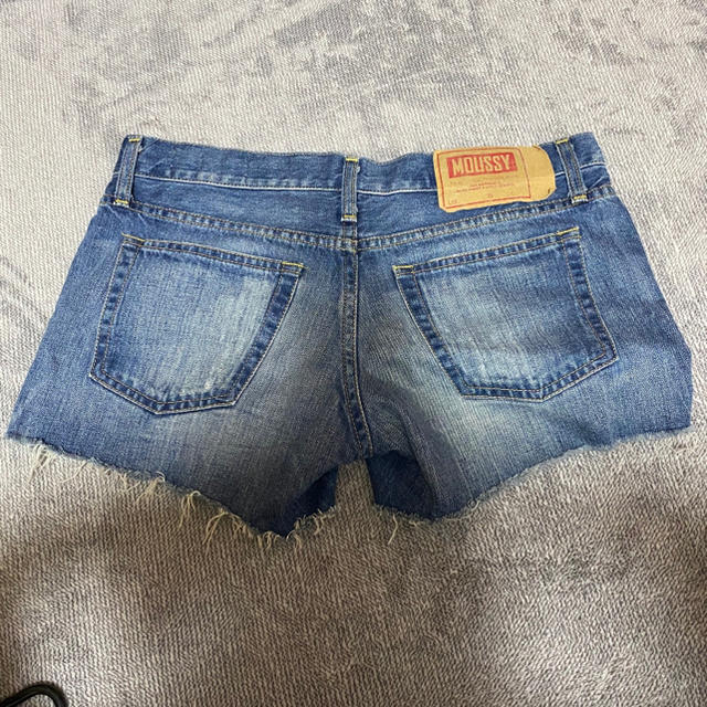 moussy(マウジー)のデニムショートパンツ レディースのパンツ(ショートパンツ)の商品写真