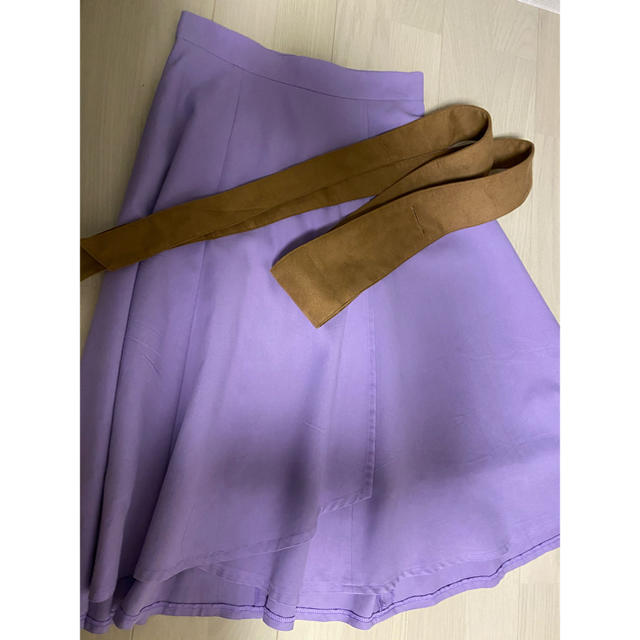 Rirandture(リランドチュール)のベルト付きスカート レディースのスカート(ひざ丈スカート)の商品写真