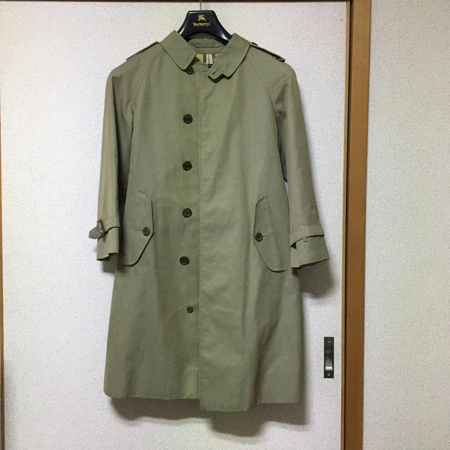 BURBERRY(バーバリー)の子供用トレンチコート キッズ/ベビー/マタニティのキッズ服女の子用(90cm~)(コート)の商品写真