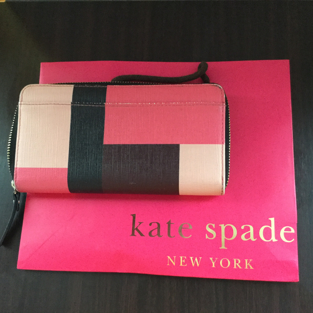 kate spade new york(ケイトスペードニューヨーク)の中古特価　Kate spade レディース長財布 メンズのファッション小物(長財布)の商品写真