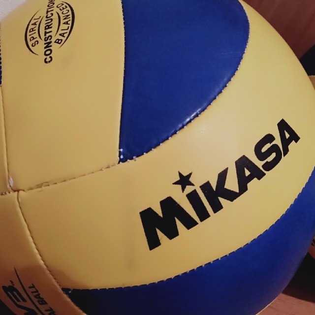 MIKASA(ミカサ)のMIKASA・練習球〖2球〗 スポーツ/アウトドアのスポーツ/アウトドア その他(バレーボール)の商品写真