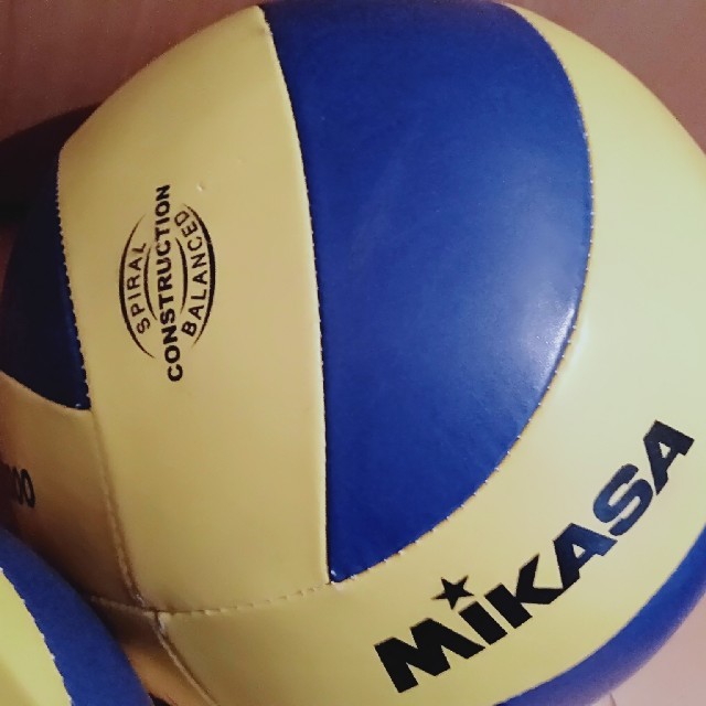 MIKASA(ミカサ)のMIKASA・練習球〖2球〗 スポーツ/アウトドアのスポーツ/アウトドア その他(バレーボール)の商品写真