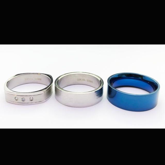 23号　指輪　サージカルステンレス　高品質　まとめ売り　リング　ブルー メンズのアクセサリー(リング(指輪))の商品写真