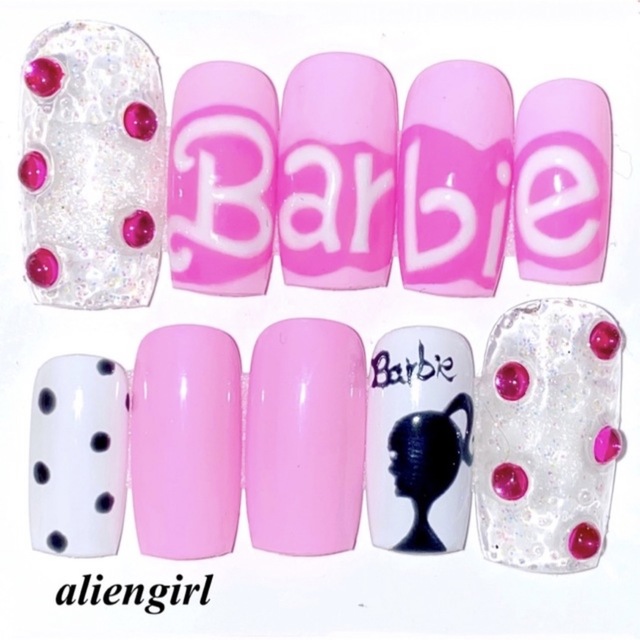 海外ガールネイルチップ　パステルピンク　ガールズネイル　ブラッズ　Barbie コスメ/美容のネイル(つけ爪/ネイルチップ)の商品写真