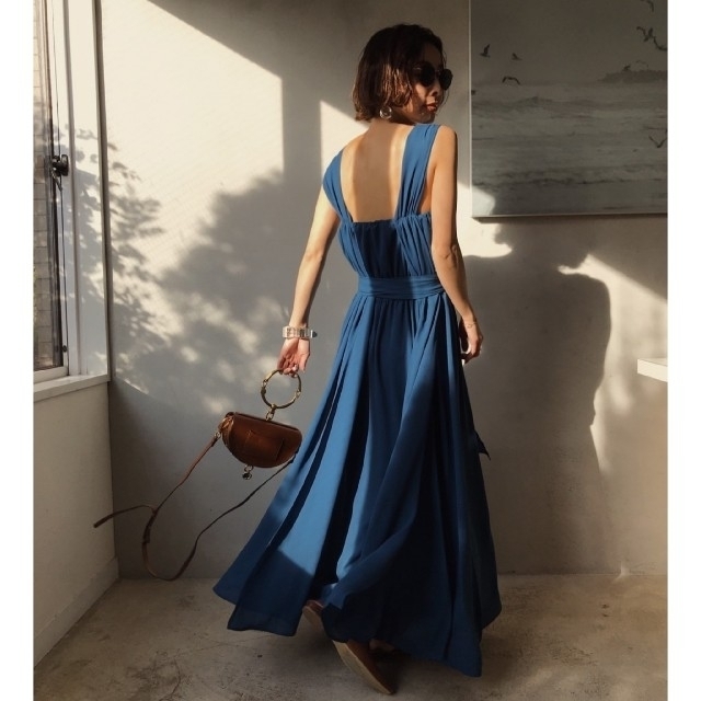 Ameri Vintage⭐︎ Back tail circulate dress