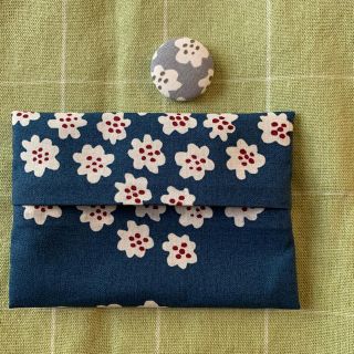 マリメッコ(marimekko)のマリメッコ　プケッティ　ポケットティッシュケースとくるみボタンセット(その他)