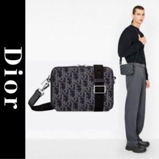 ディオール(Dior)の“ディオール オブリーク” ブルー ジャカード ストラップ付きウォレット(ショルダーバッグ)