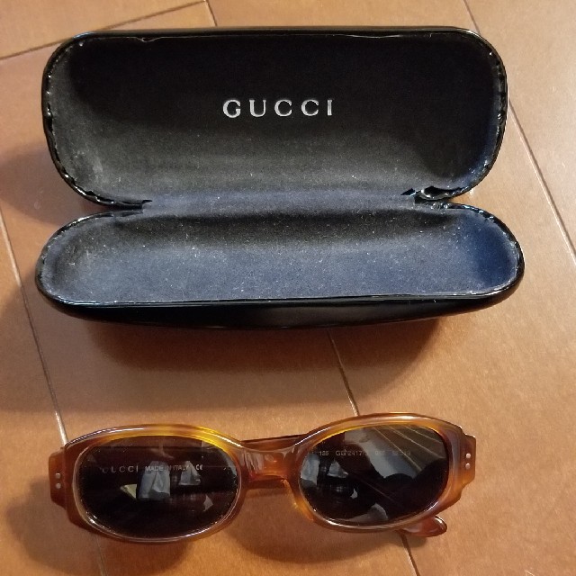 Gucci(グッチ)のGUCCI　レディースサングラス レディースのファッション小物(サングラス/メガネ)の商品写真