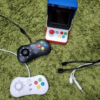 ネオジオ(NEOGEO)のネオジオミニ　neogeo mini コントローラー2個　専用ケーブル付(家庭用ゲーム機本体)