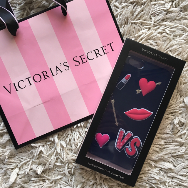 Victoria's Secret(ヴィクトリアズシークレット)のぴーちゃん様専用新作iphoneケース スマホ/家電/カメラのスマホアクセサリー(モバイルケース/カバー)の商品写真