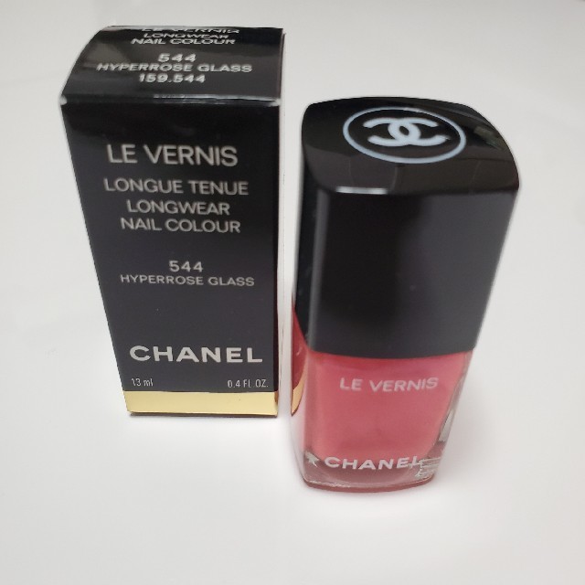 CHANEL(シャネル)の【新品】CHANEL ネイル 544 コスメ/美容のネイル(マニキュア)の商品写真