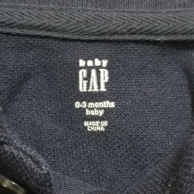 babyGAP(ベビーギャップ)のbaby GAP　ロンパース2枚セット　0-3M ブルー　ネイビー　夏 キッズ/ベビー/マタニティのベビー服(~85cm)(ロンパース)の商品写真