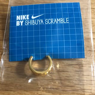 ナイキ(NIKE)の新品☆ピアス☆ゴールド☆片耳☆Nike By Shibuya Scramble(ピアス(片耳用))