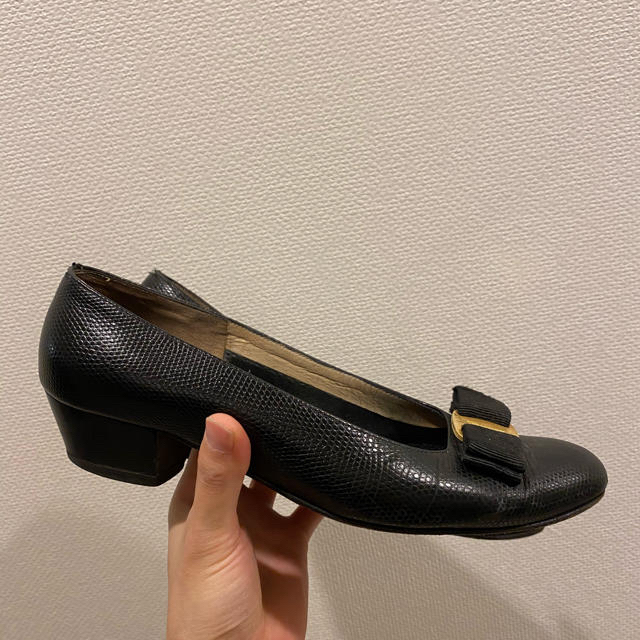 Salvatore Ferragamo(サルヴァトーレフェラガモ)のフェラガモパンプス　ソールなし レディースの靴/シューズ(ハイヒール/パンプス)の商品写真