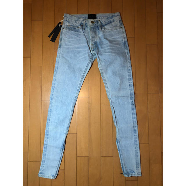 FEAR OF GOD(フィアオブゴッド)の新品 FEAR OF GOD フィアオブゴッド ウォッシュデニム size29 メンズのパンツ(デニム/ジーンズ)の商品写真