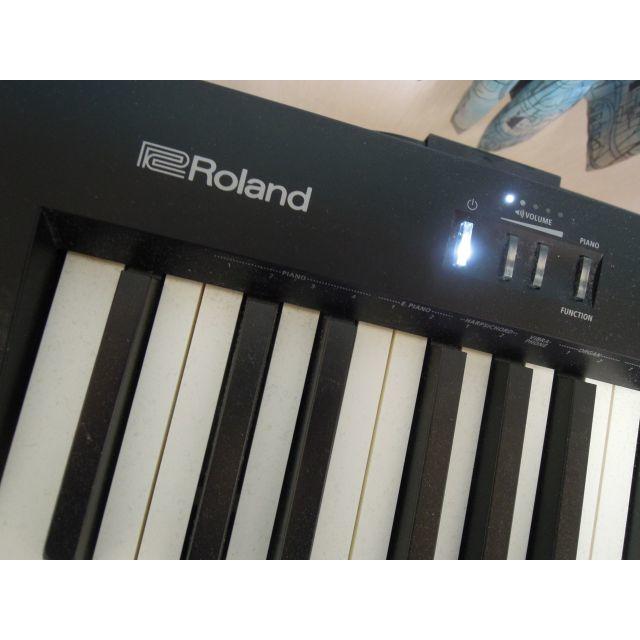 Roland(ローランド)の(発送は本州九州四国のみ) Roland FP-10 純正スタンド付 電子ピアノ 楽器の鍵盤楽器(電子ピアノ)の商品写真