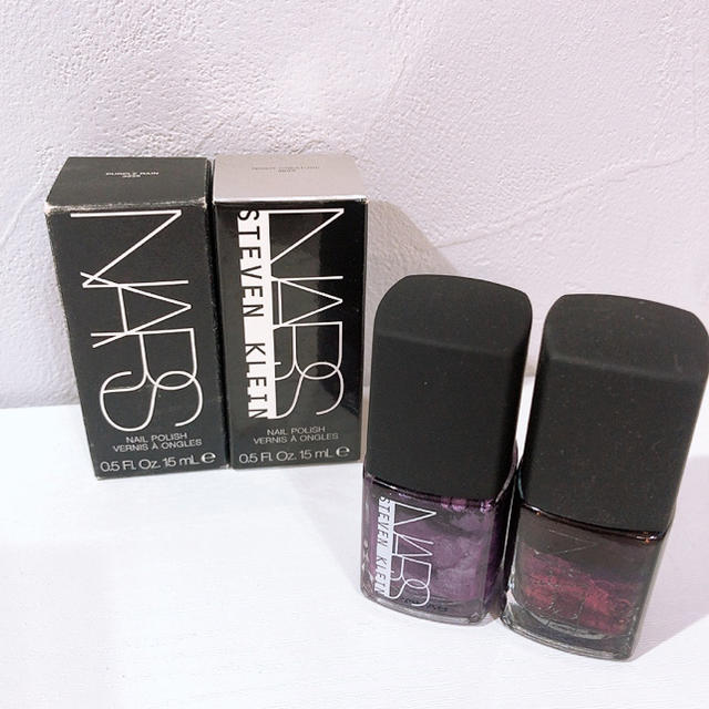 NARS(ナーズ)の【中古美品】NARS ナーズ ネイル マニキュア　パープル系　2本セット コスメ/美容のネイル(マニキュア)の商品写真