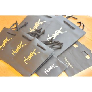 イヴサンローランボーテ(Yves Saint Laurent Beaute)のYSL イブサンローラン　ショッパー　紙袋　黒　5枚セット✨(ショップ袋)