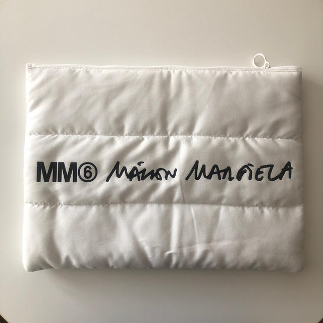 MM6(エムエムシックス)のMM6 Maison Margiela ポーチ レディースのファッション小物(ポーチ)の商品写真